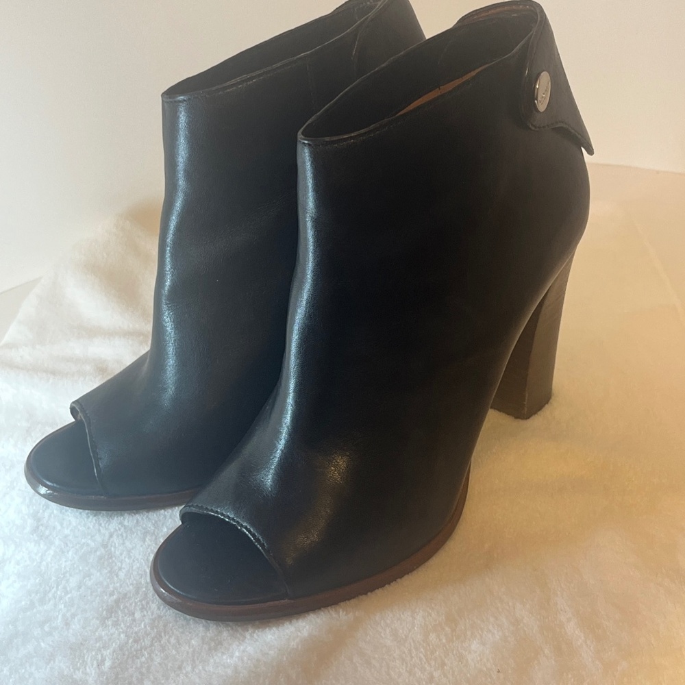 Coach size 8 women’s black leather open toe booties with heels